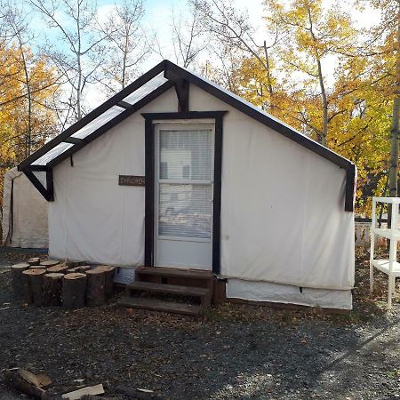 Wanderer'S Inn Backpackers Hostel Haines Junction Exterior photo